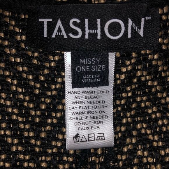 Tashon Nwot faux fur trim cute black top with cream chevron print - Picture 12 of 14